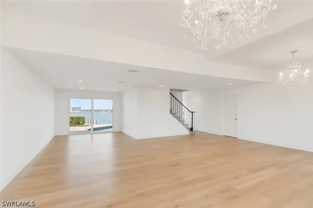 1535 Dolphin Lane Naples FL 34102