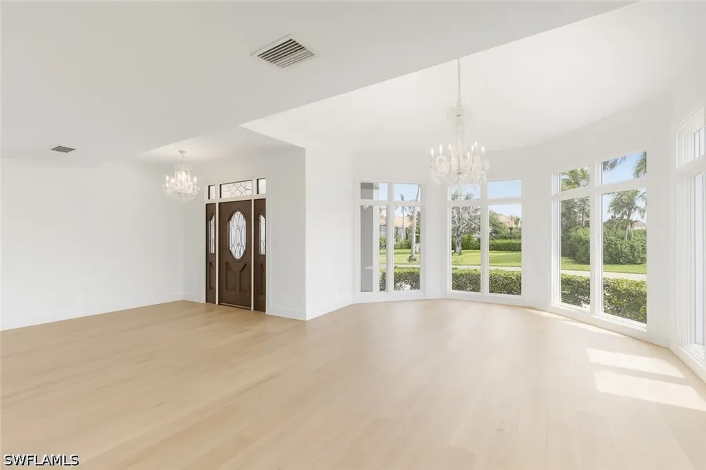 1535 Dolphin Lane Naples FL 34102