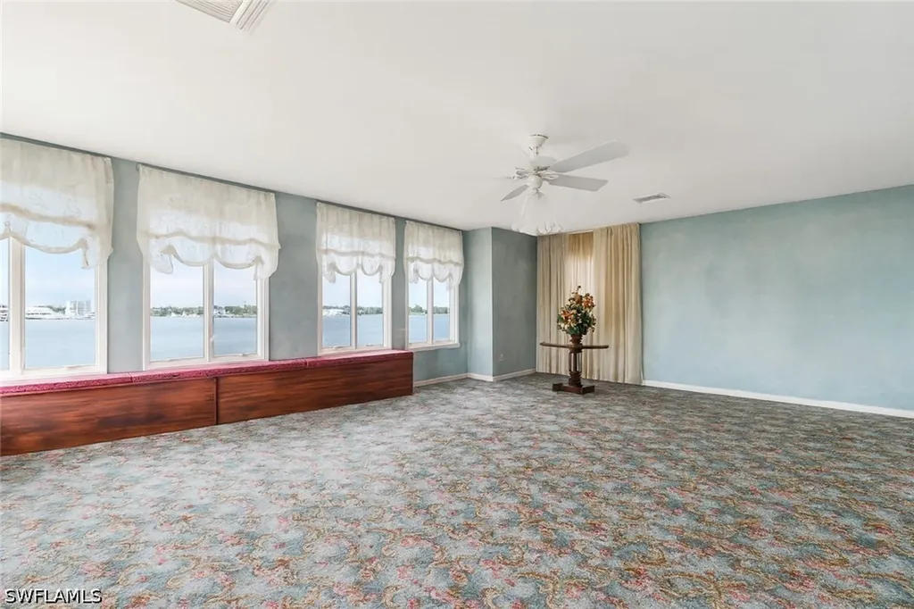 1535 Dolphin Lane Naples FL 34102