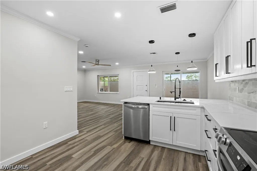 1521 Chesapeake Avenue Naples FL 34102