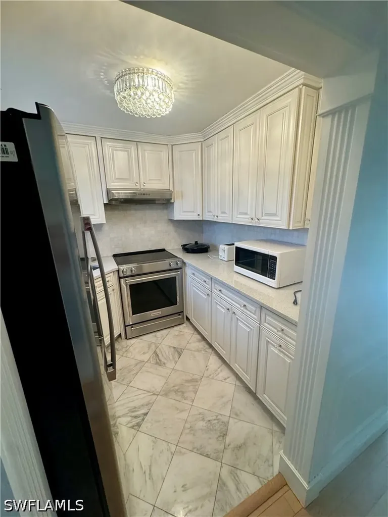 170 Turtle Lake Court Naples FL 34105
