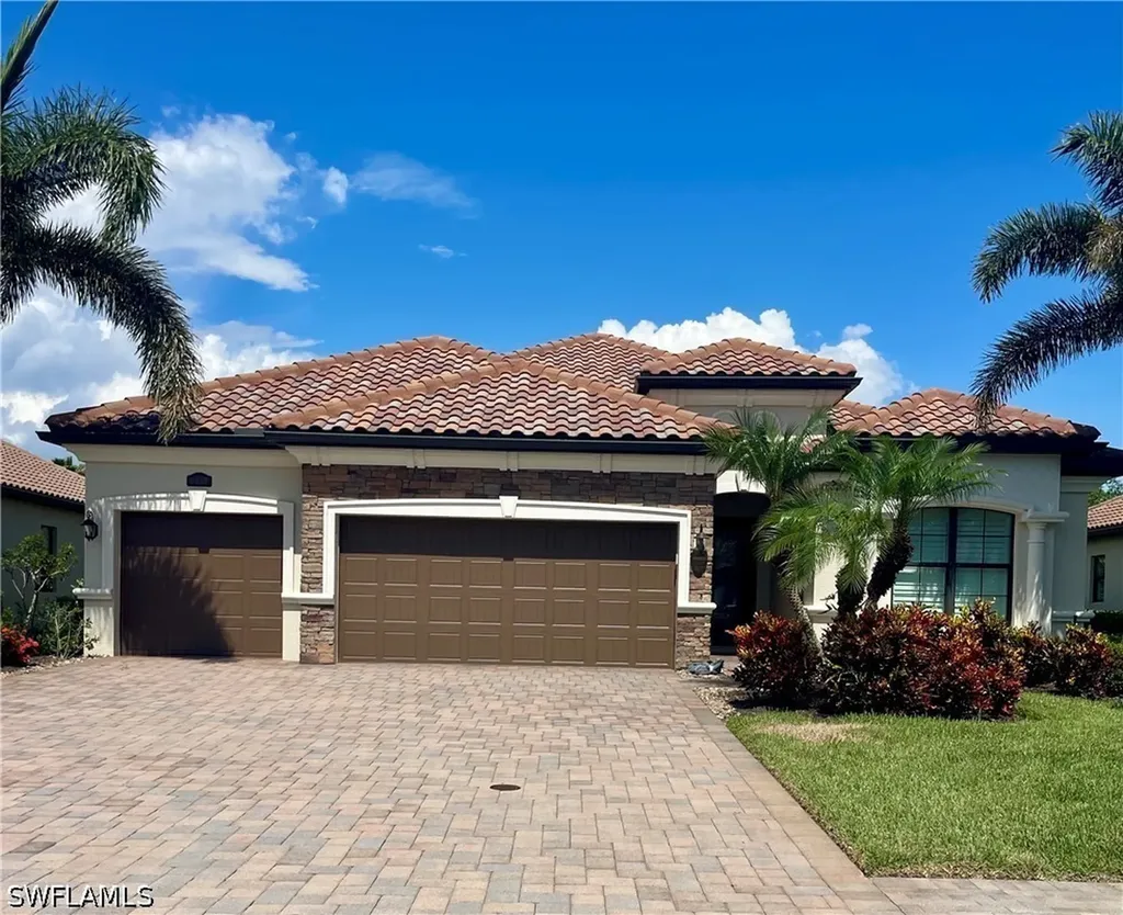 Naples FL, 9352 Vercelli Court