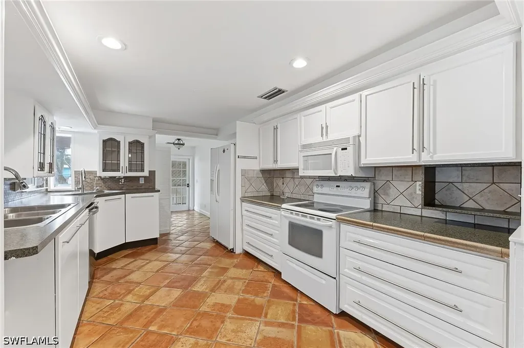 1290 Saint Clair Shores Road Naples FL 34104