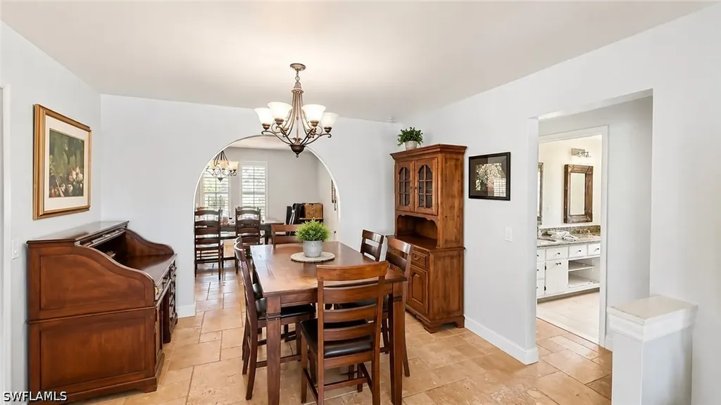 1089 Nottingham Drive Naples FL 34109