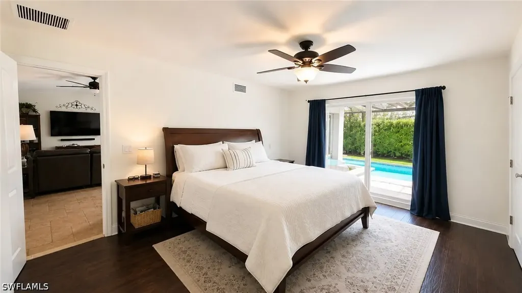 1089 Nottingham Drive Naples FL 34109