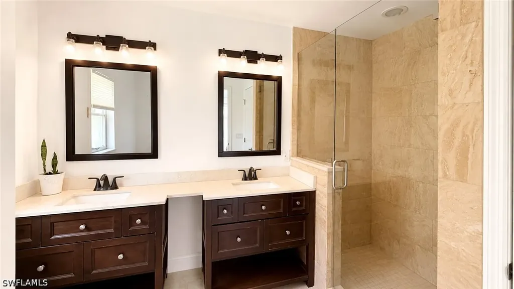 1089 Nottingham Drive Naples FL 34109
