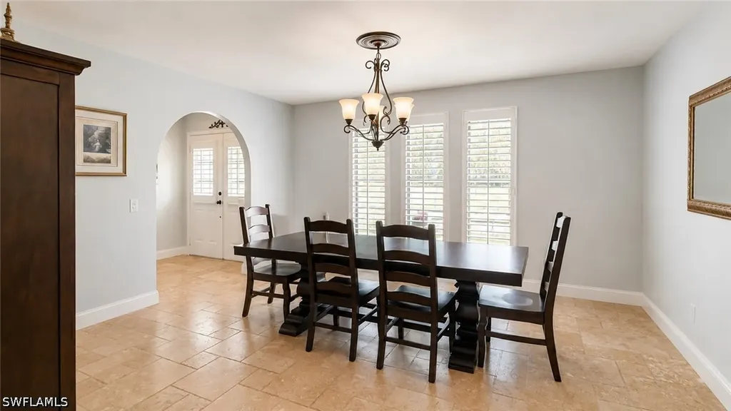 1089 Nottingham Drive Naples FL 34109