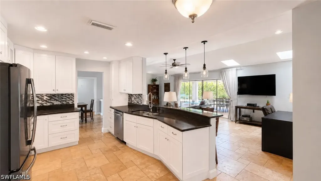 1089 Nottingham Drive Naples FL 34109