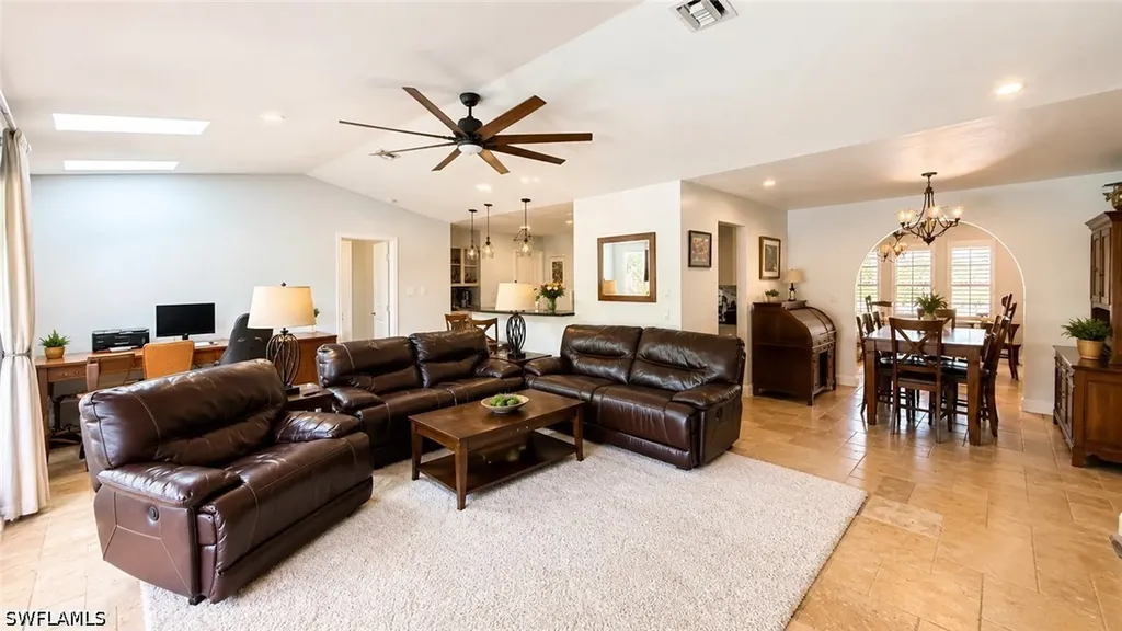 1089 Nottingham Drive Naples FL 34109