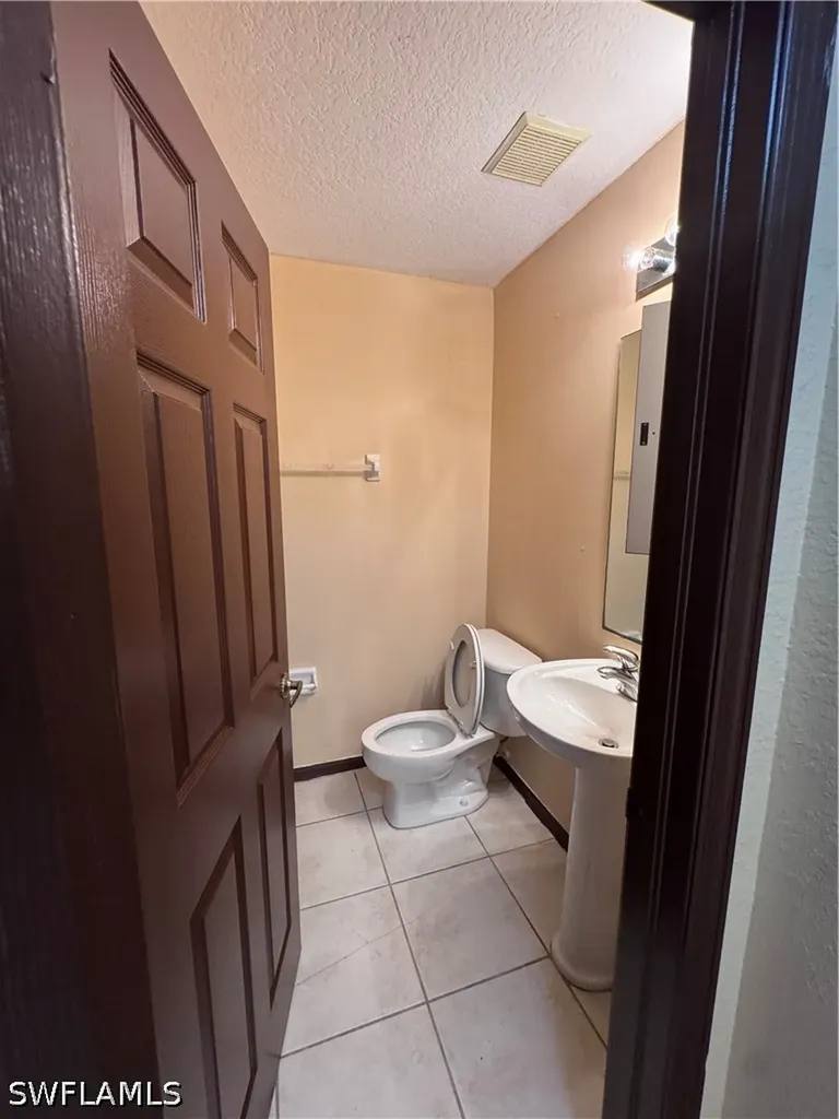 7675 Meadow Lakes Drive Naples FL 34104