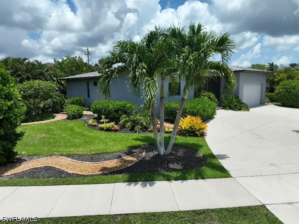 111 S Bahama Avenue Marco Island FL 34145