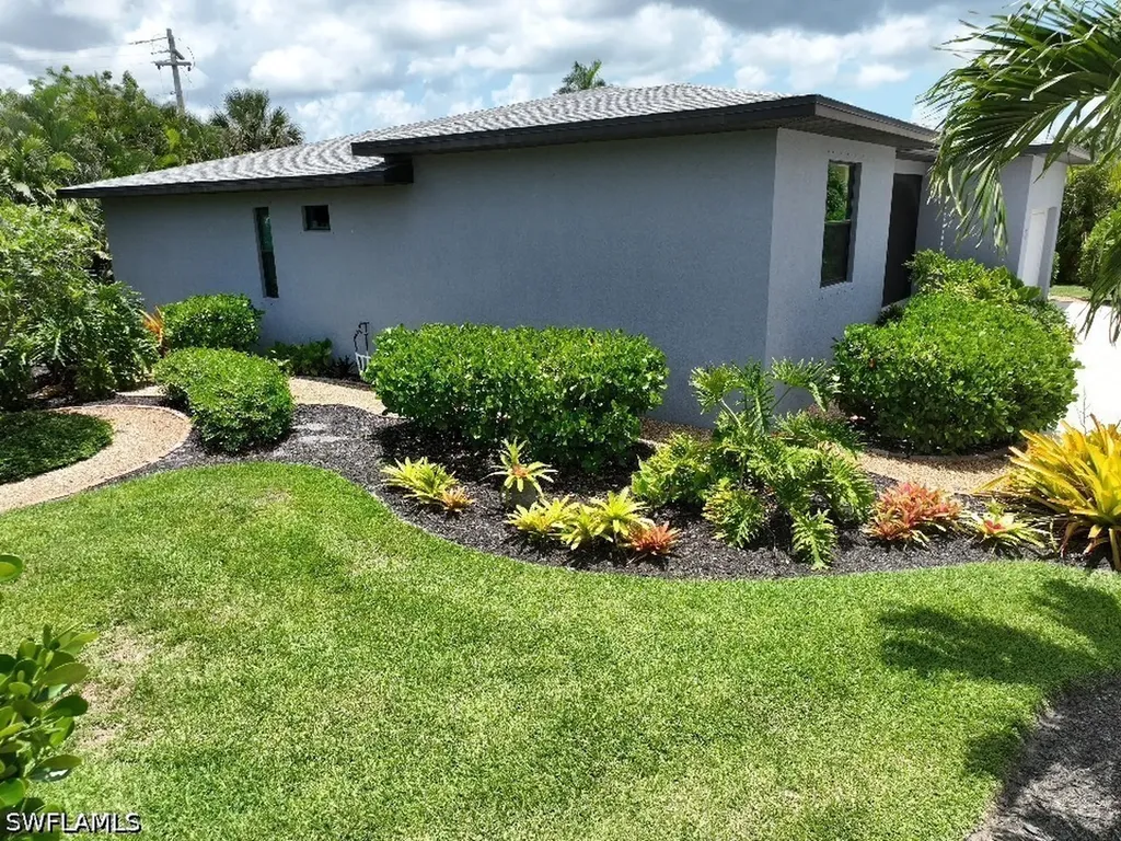 111 S Bahama Avenue Marco Island FL 34145