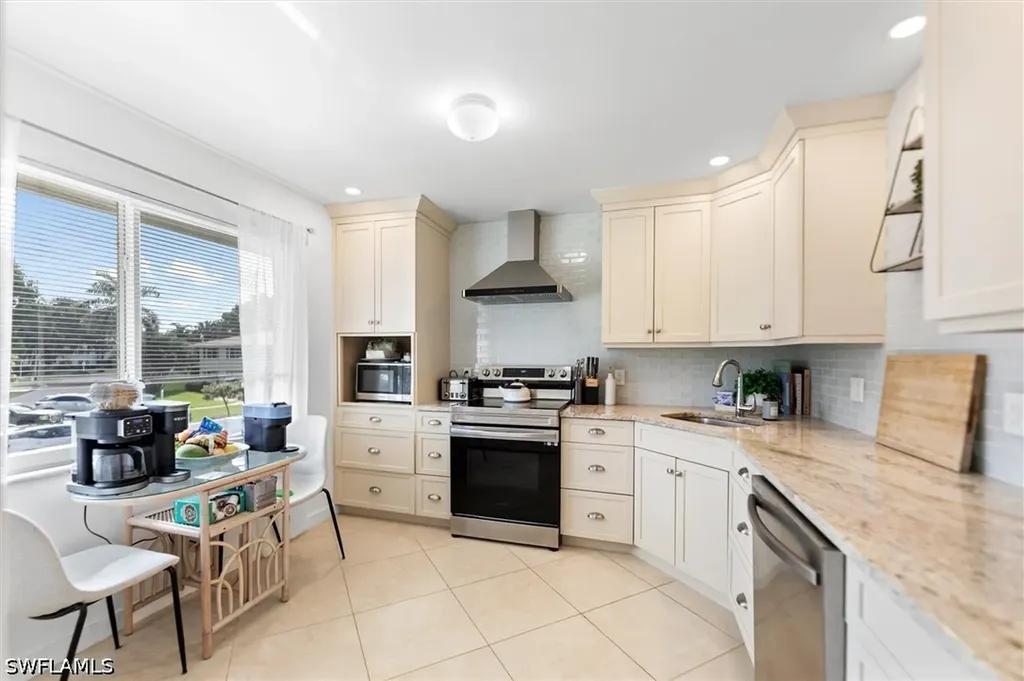249 Memory Lane Naples FL 34112