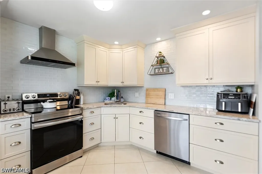 249 Memory Lane Naples FL 34112
