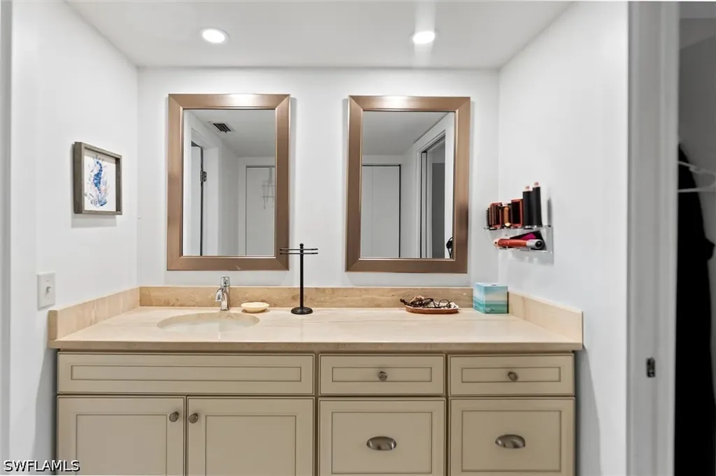 249 Memory Lane Naples FL 34112
