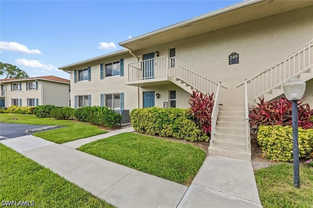 249 Memory Lane Naples FL 34112