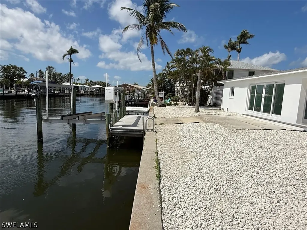 2823 Janet Street Matlacha FL 33993