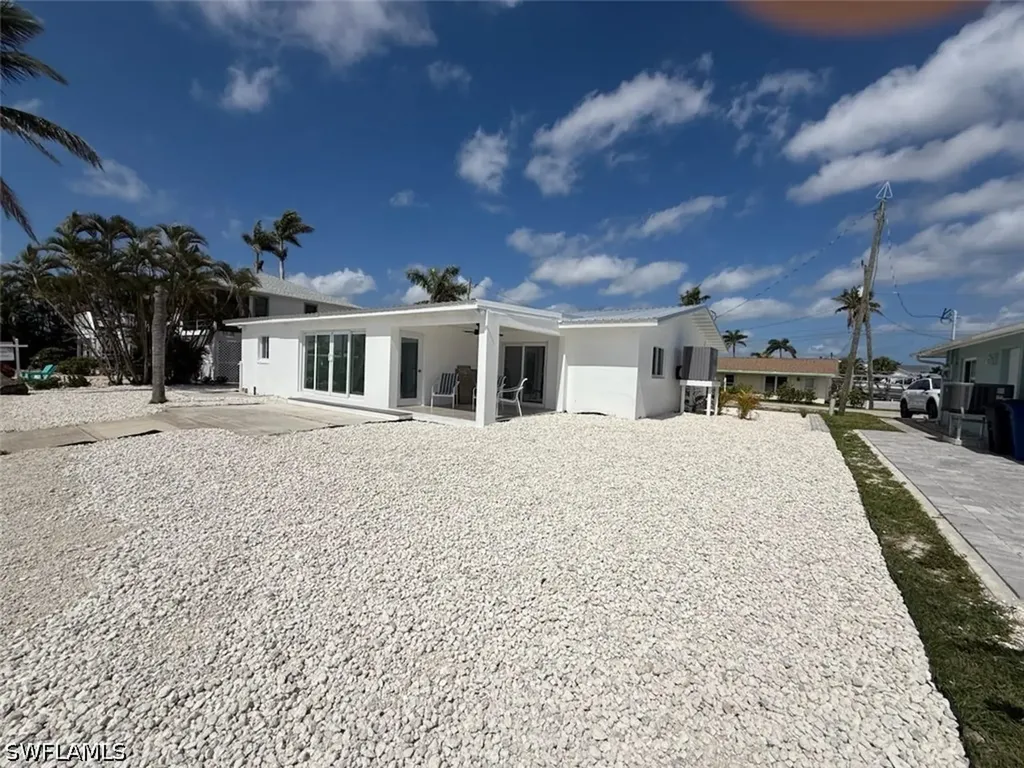 2823 Janet Street Matlacha FL 33993