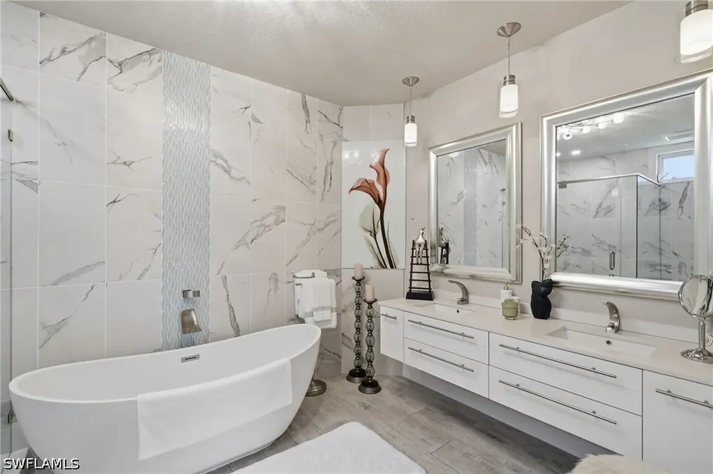 1747 Reuven Circle Naples FL 34112