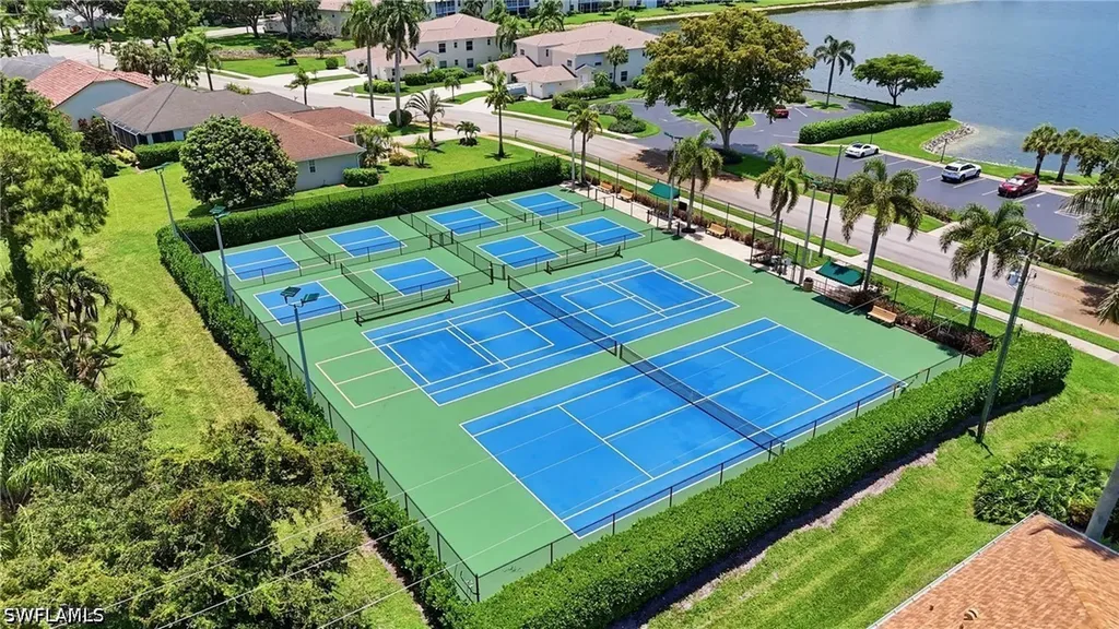 1747 Reuven Circle Naples FL 34112