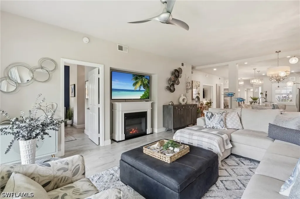 1747 Reuven Circle Naples FL 34112