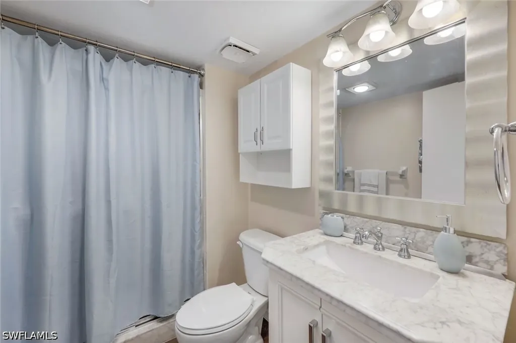 10475 Gulfshore Drive Naples FL 34108-2053