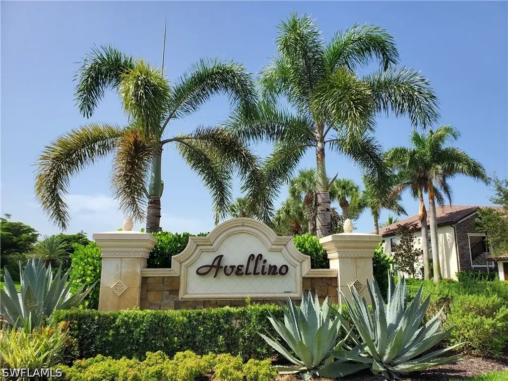 9521 Avellino Way Naples FL 34113