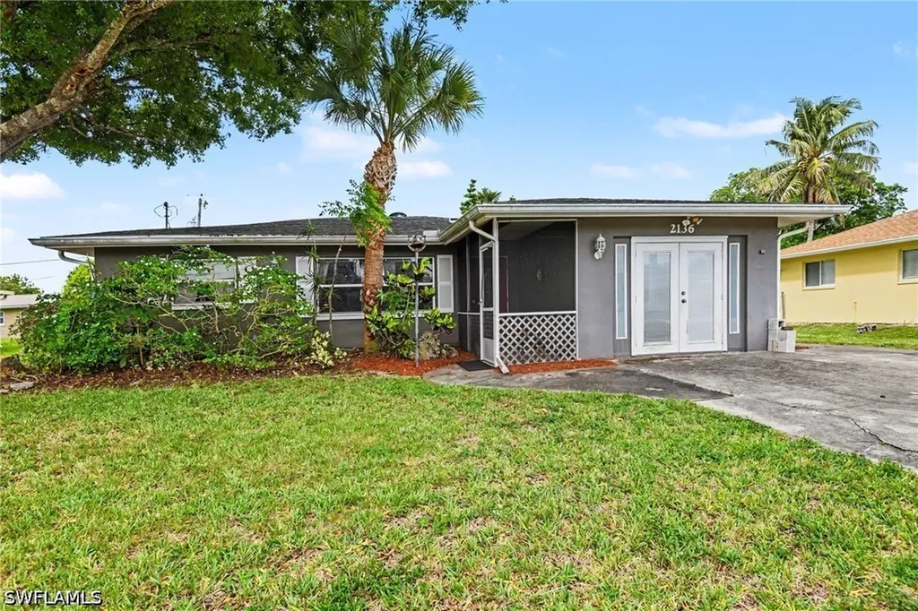 2136 Flora Avenue Fort Myers FL 33907