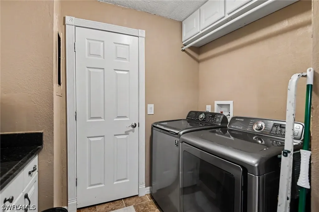 2136 Flora Avenue Fort Myers FL 33907