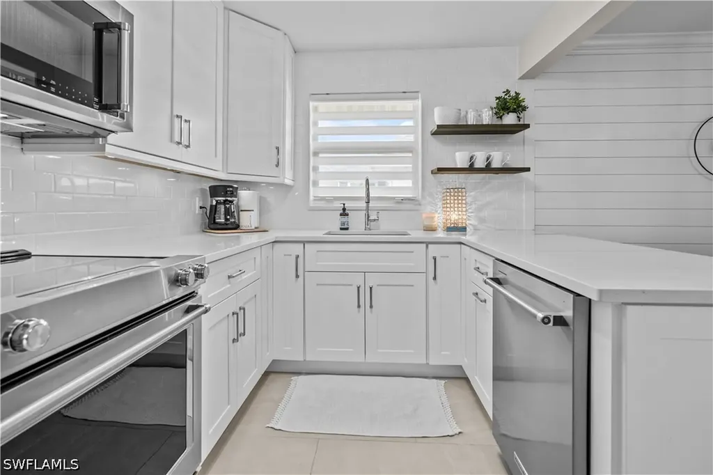 260 Lanchester Court Naples FL 34112