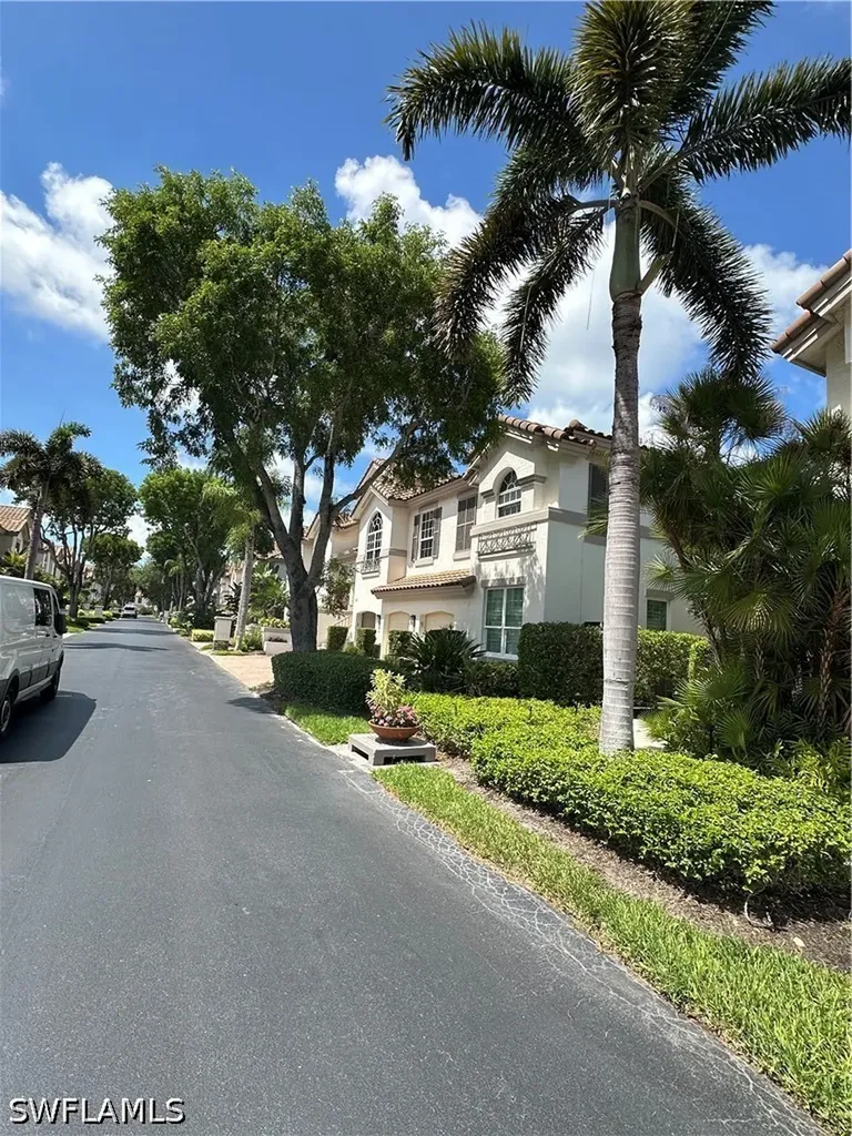157 Colonade Circle Naples FL 34103
