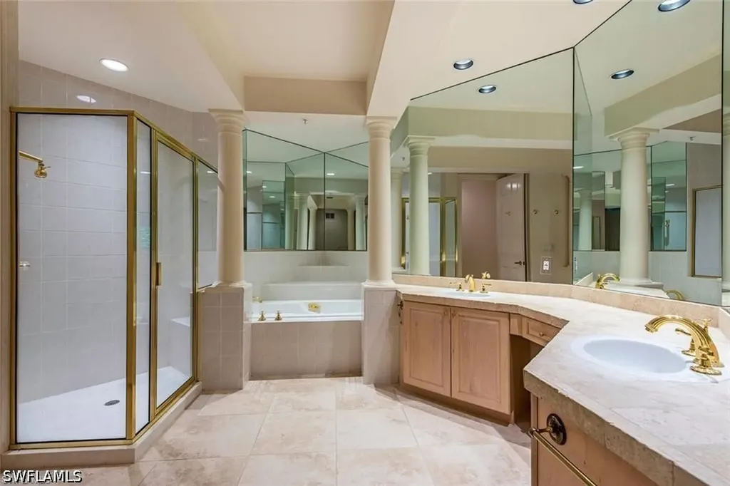 157 Colonade Circle Naples FL 34103