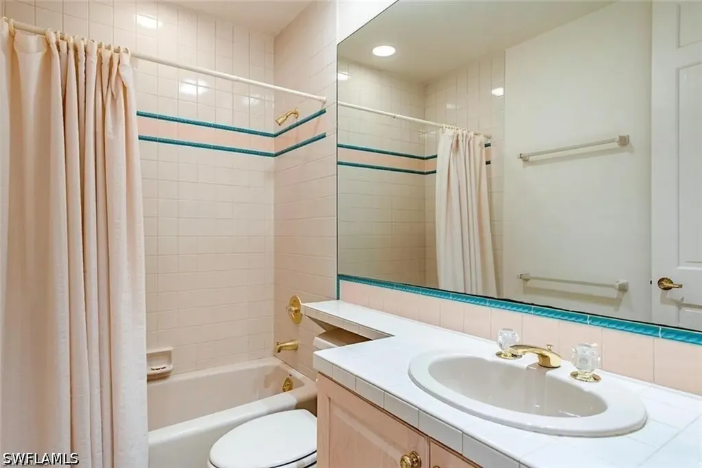 157 Colonade Circle Naples FL 34103