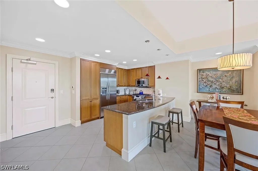 9115 Strada Place Naples FL 34108