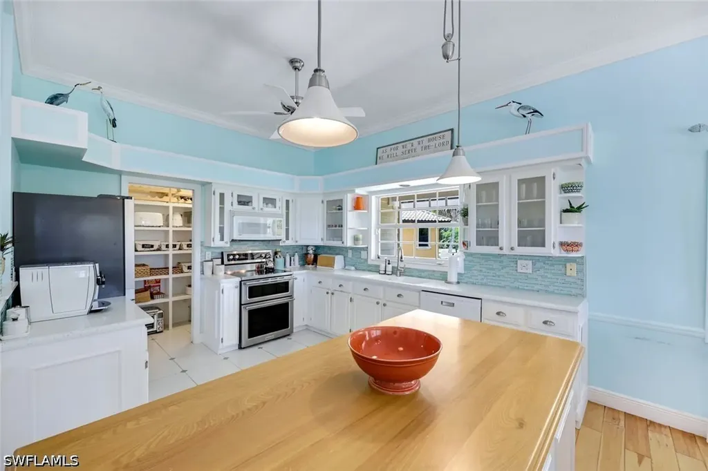 203 San Mateo Drive Bonita Springs FL 34134