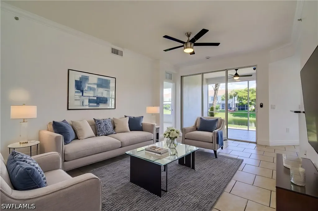 Naples FL, 1310 Henley Street, Unit 1902