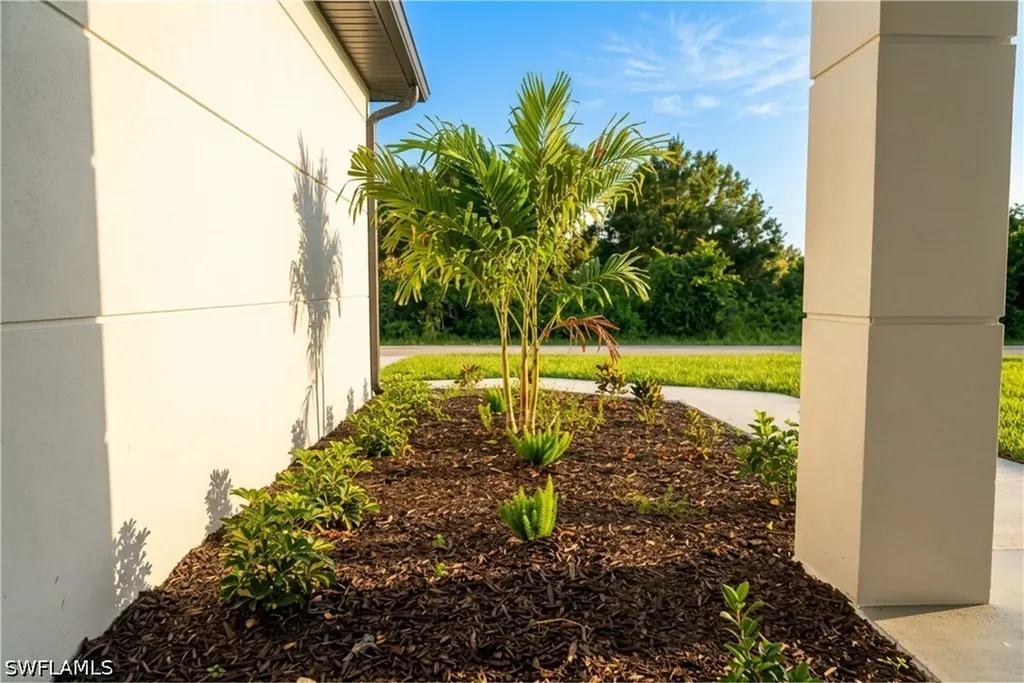 429 Gray Avenue S Lehigh Acres FL 33974