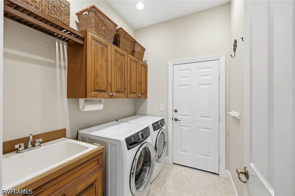 8793 Mustang Island Circle Naples FL 34113
