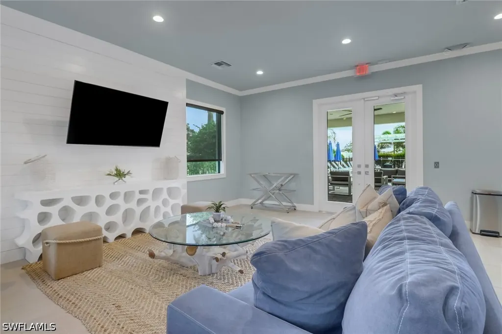 14846 Loggerhead Drive Naples FL 34120