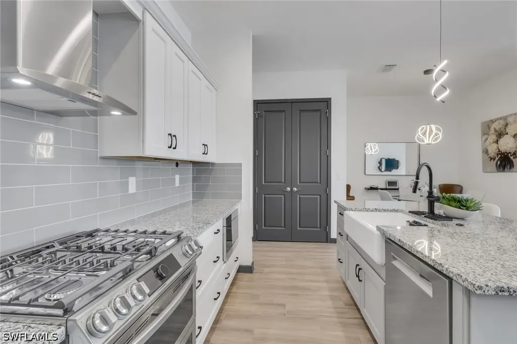 14846 Loggerhead Drive Naples FL 34120