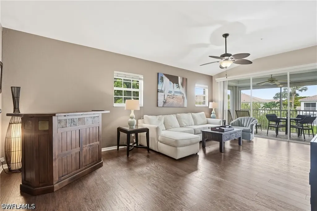 6914 Satinleaf Road N Naples FL 34109