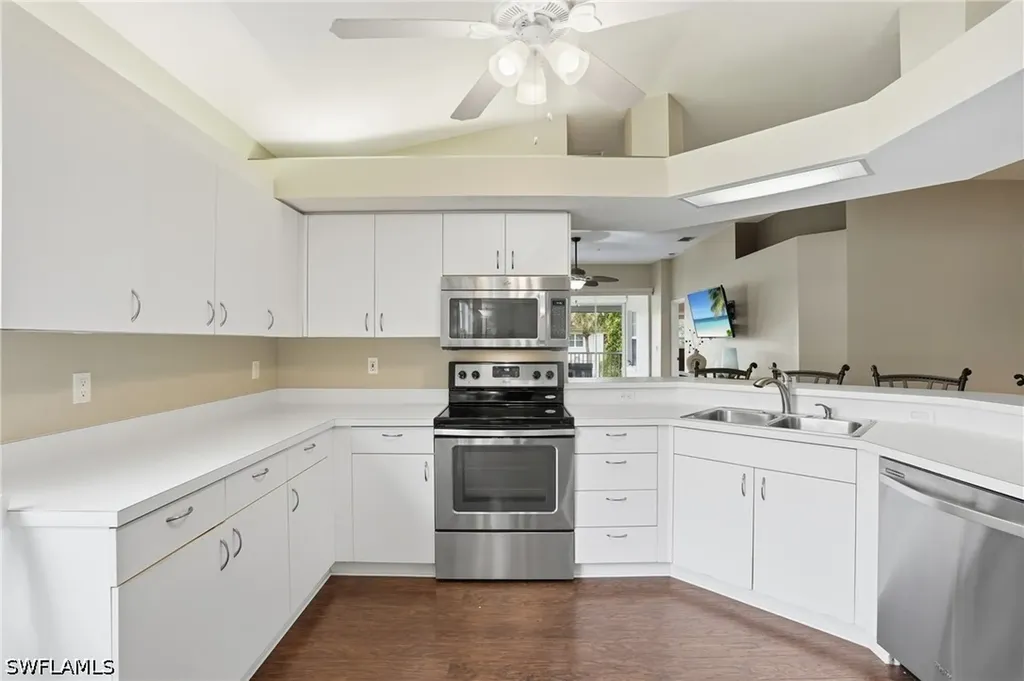 6914 Satinleaf Road N Naples FL 34109