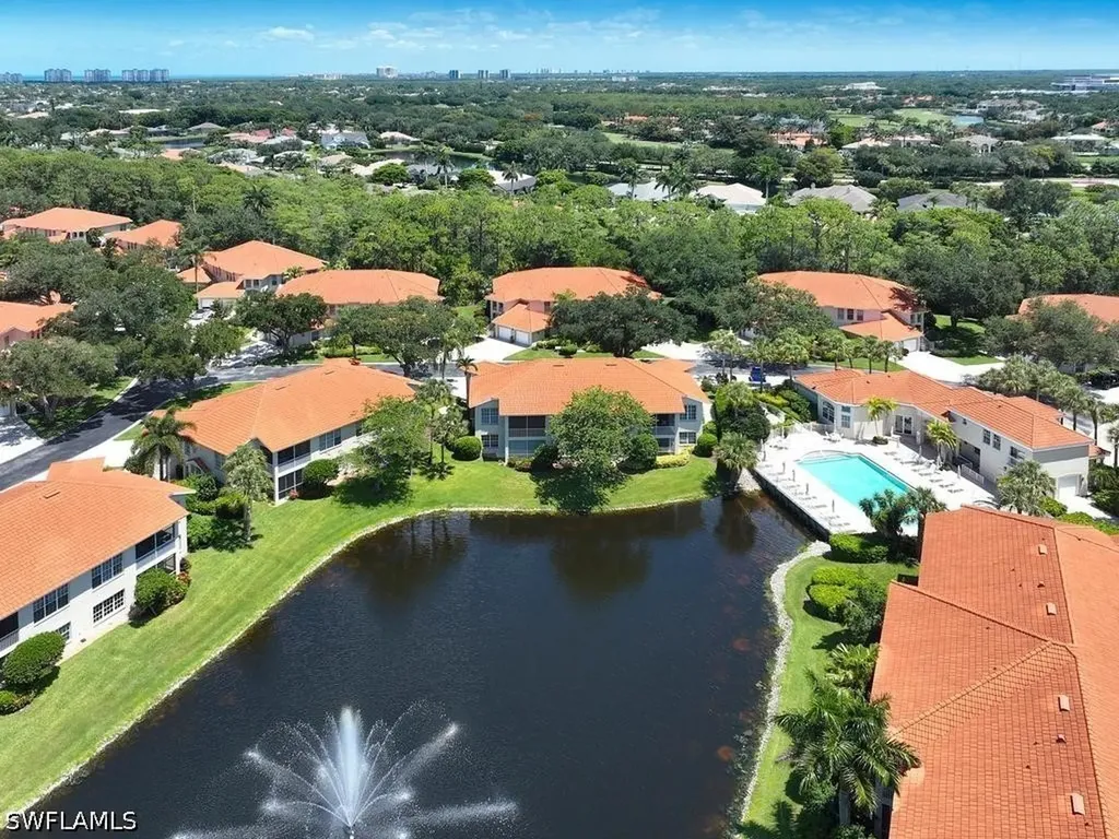 970 Egrets Run Naples FL 34108
