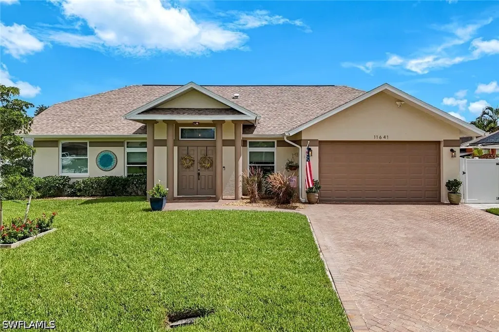 Bonita Springs FL, 11641 Red Hibiscus Drive
