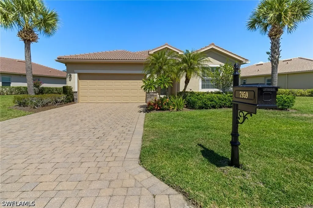 Naples FL, 7959 Princeton Drive