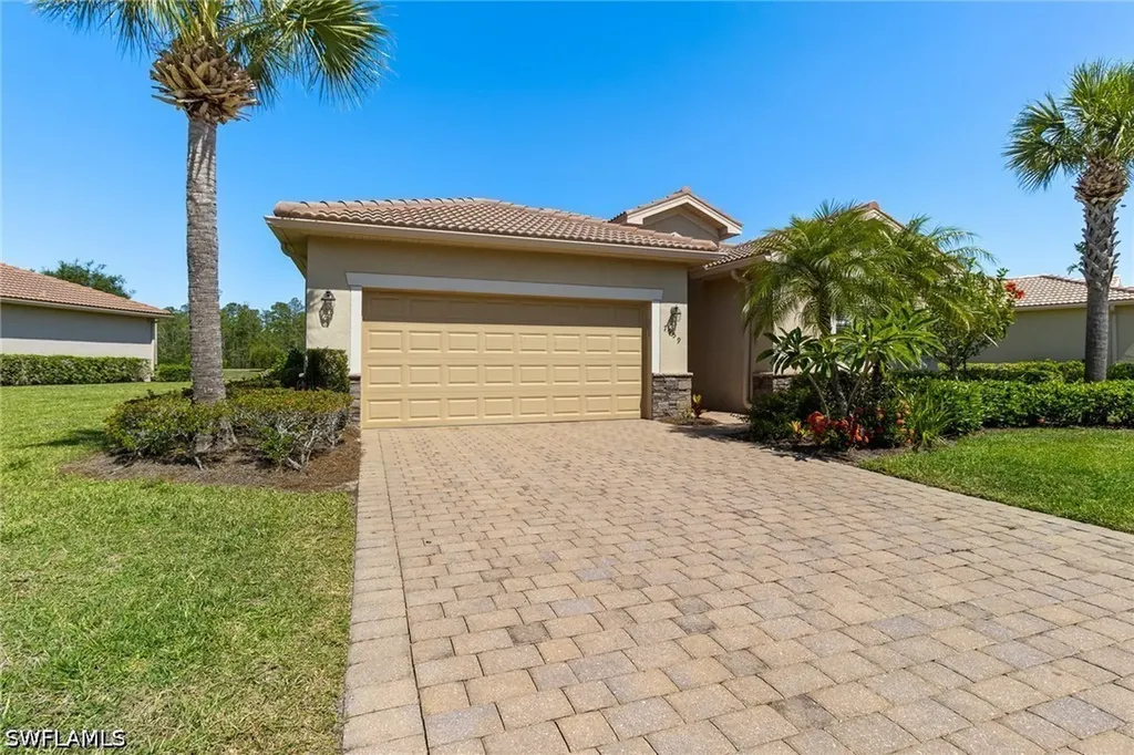7959 Princeton Drive Naples FL 34104