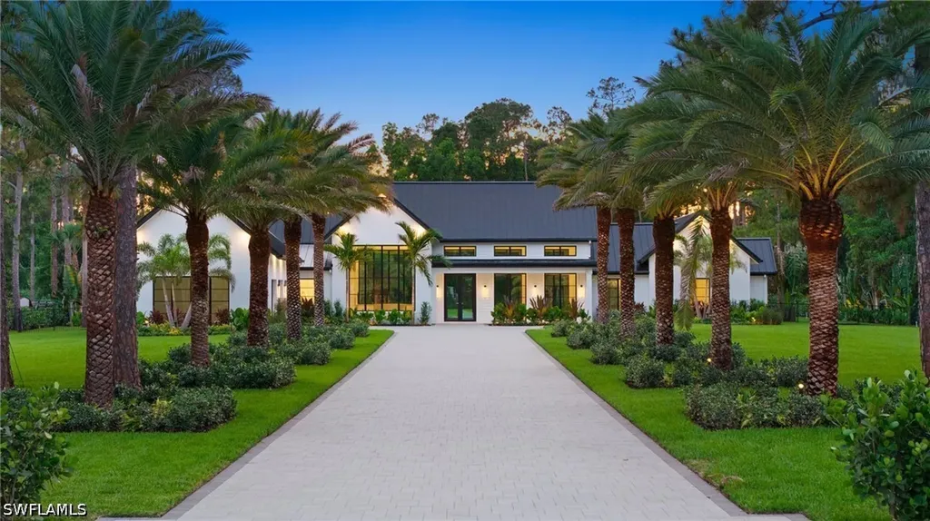 191 29th Street SW Naples FL 34117