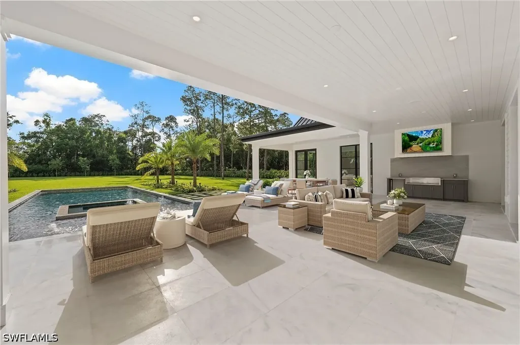 191 29th Street SW Naples FL 34117