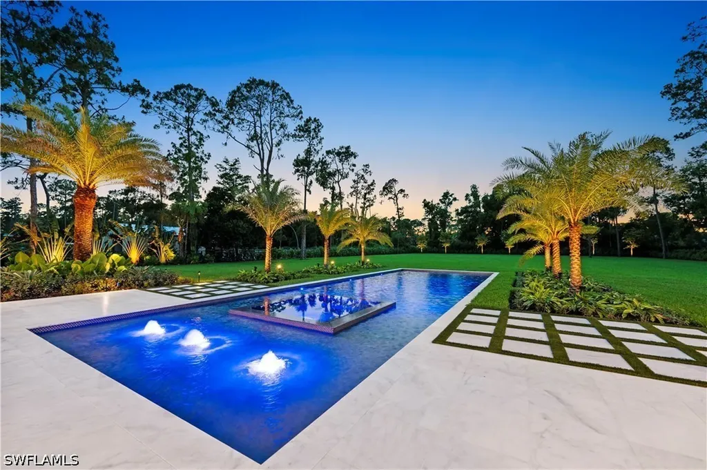 191 29th Street SW Naples FL 34117