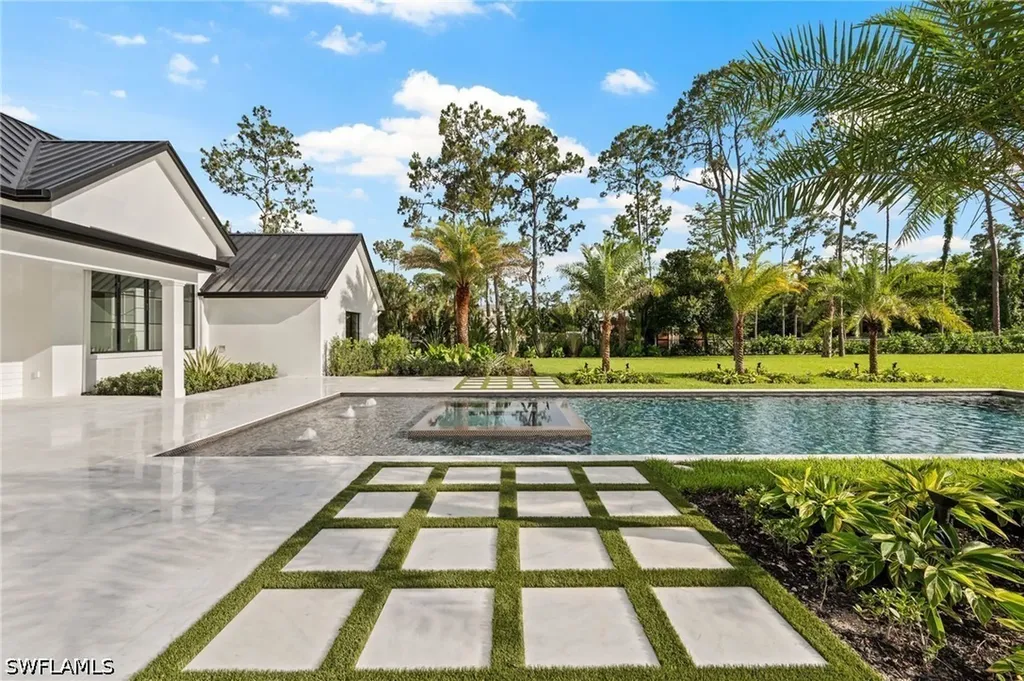 191 29th Street SW Naples FL 34117